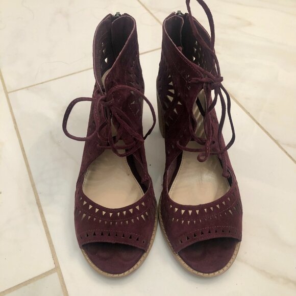 Vince Camuto Tarita Plum Lace Up Suede Peep Toe Shoes Size 8 - Picture 4 of 11